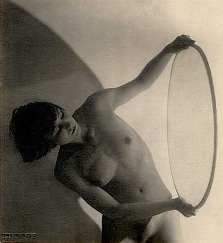 Nude with Ring